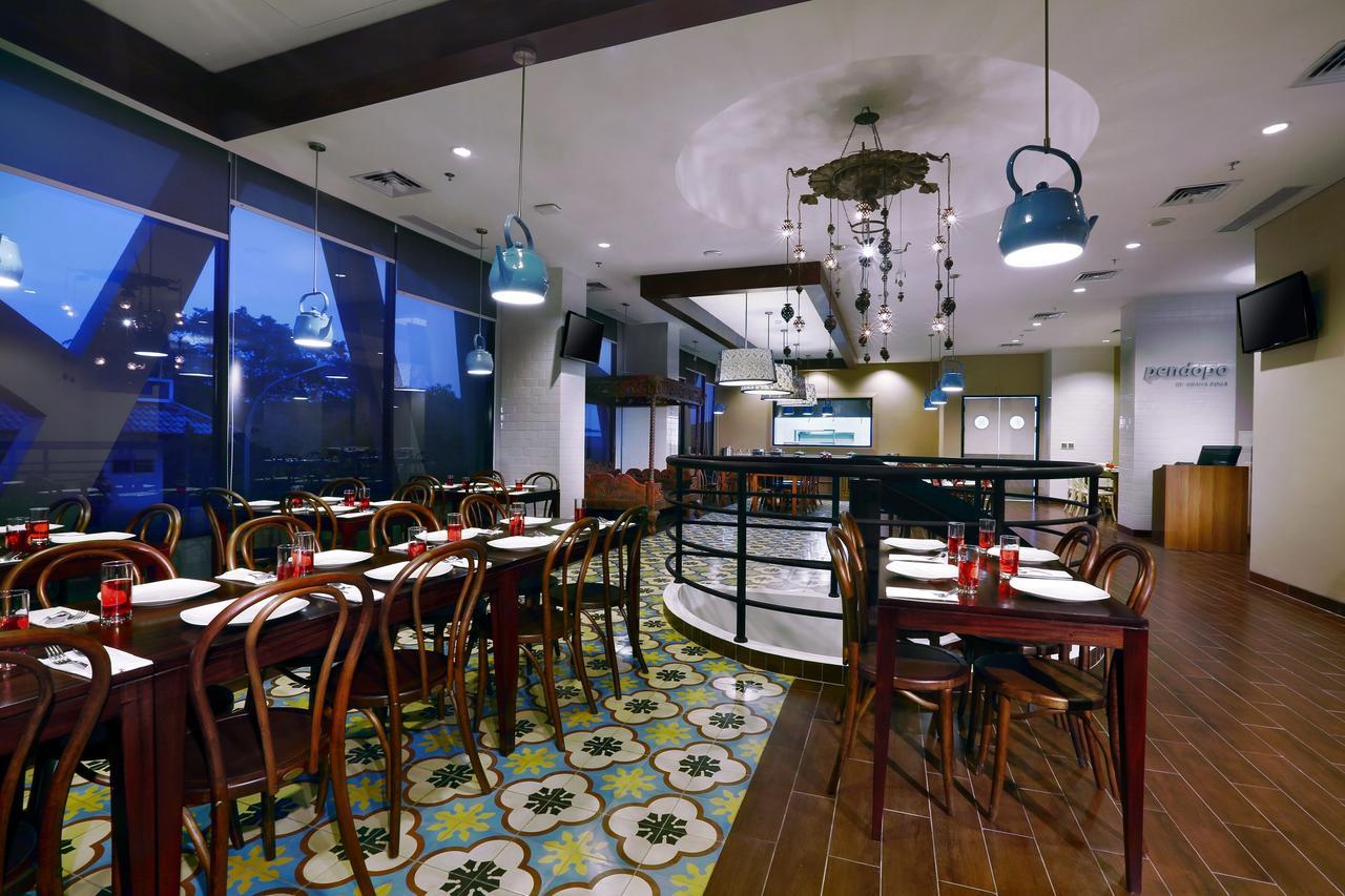 Hotel Neo+ Kebayoran Jakarta Buitenkant foto